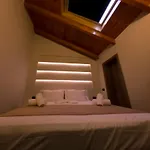 Pandora Apartment *