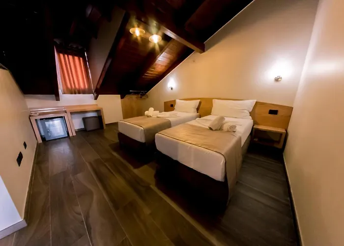 Pandora * ティラナ