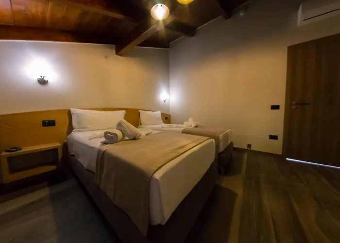 Pandora * ティラナ