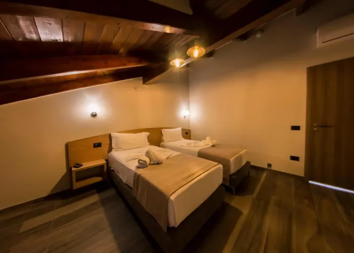 Pandora ティラナ